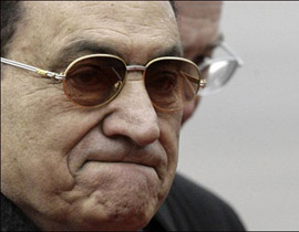 مبارك يصاب باكتئاب ويدخل في غيبوبة لفوز محمد مرسي بالرئاسة صورة رقم 1