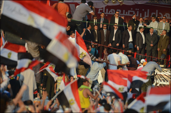 محمد مرسي يؤدي اليمين بالتحرير: الثورة مستمرة حتى تحقق اهدافها! صورة رقم 27
