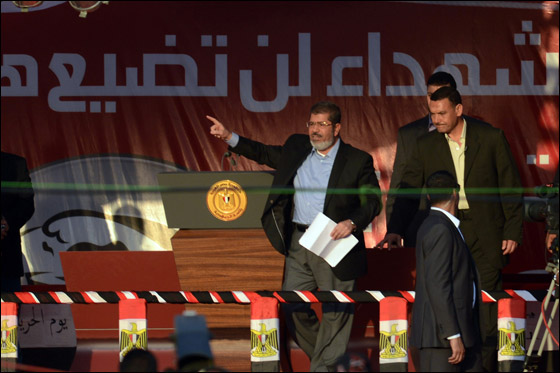 محمد مرسي يؤدي اليمين بالتحرير: الثورة مستمرة حتى تحقق اهدافها! صورة رقم 31