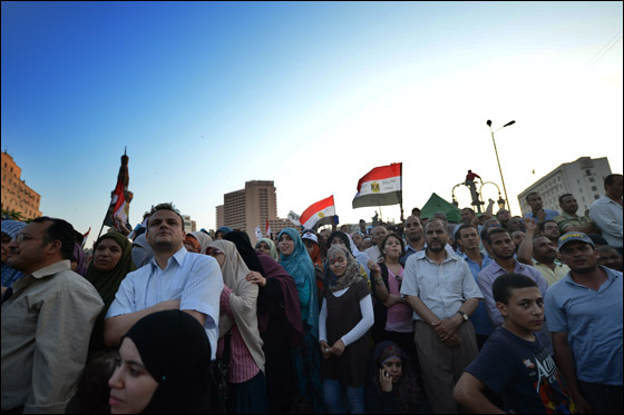 محمد مرسي يؤدي اليمين بالتحرير: الثورة مستمرة حتى تحقق اهدافها! صورة رقم 20