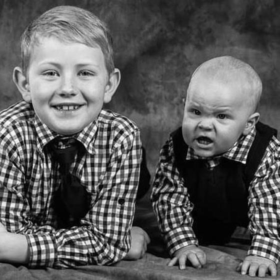 صور اطفال مضحكة ومحرجة بتعابير وجه غاضبة وسيئة جدا صورة رقم 5