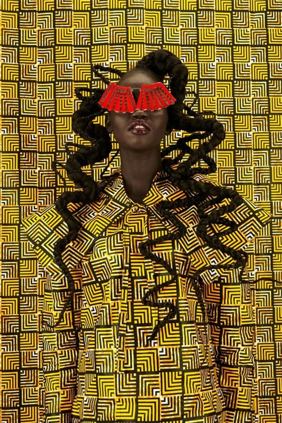 بتقنية الخداع البصري.. مصورة كينية تحتفي بالجمال والثقافة في إفريقيا صورة رقم 14