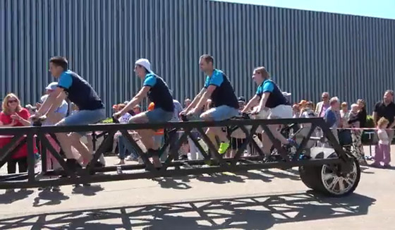 فيديو: مهندسون هولنديون يصنعون أطول دراجة هوائية في العالم صورة رقم 7