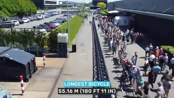 فيديو: مهندسون هولنديون يصنعون أطول دراجة هوائية في العالم صورة رقم 8